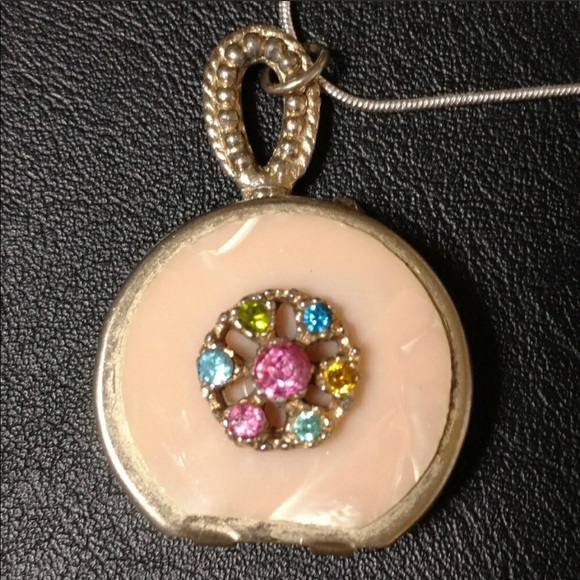 Jewelry - Chic Cream and Multicolor Pendant Necklace